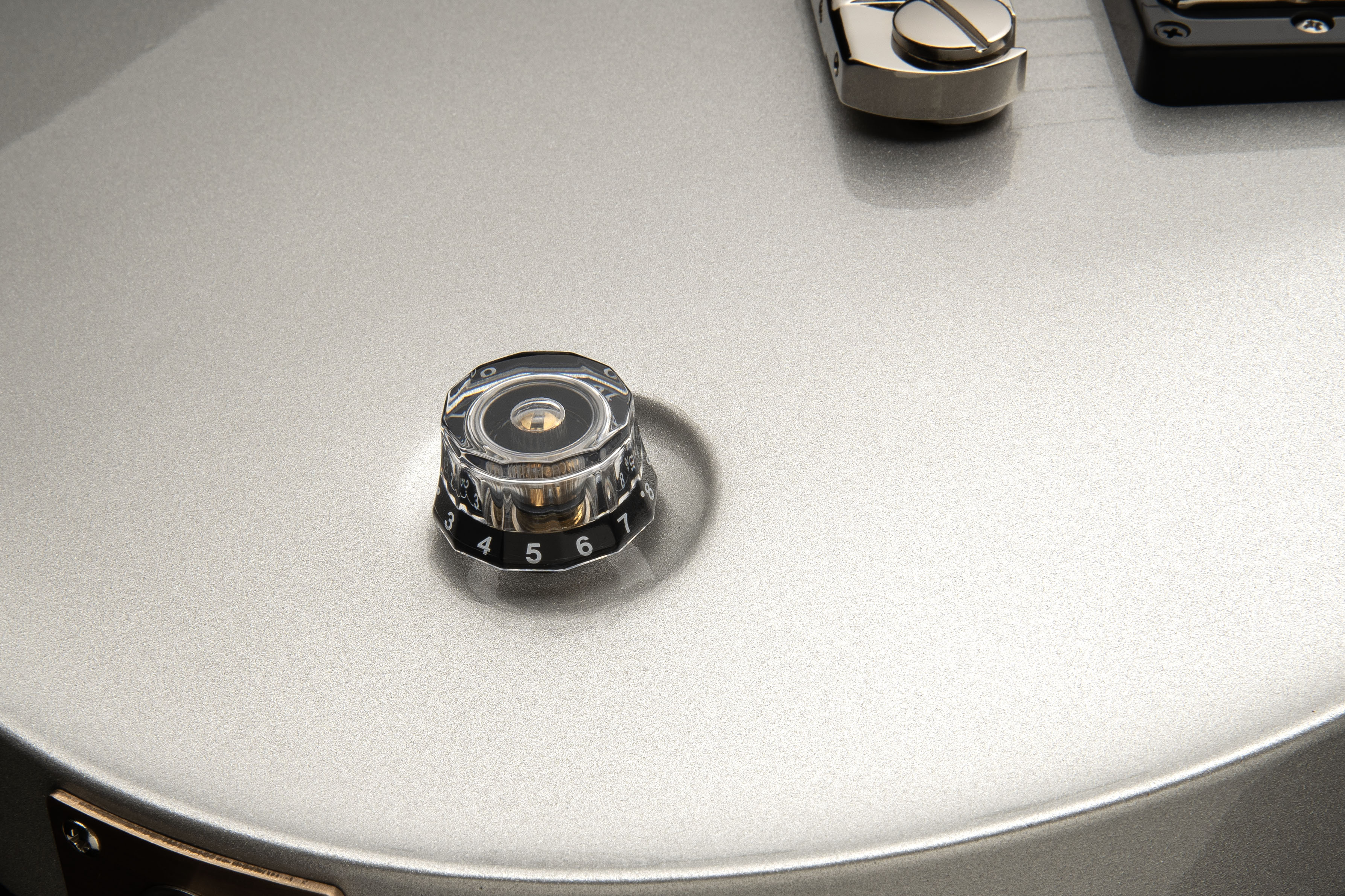 Jonathan Jourdan Limited Edition Platinum Metallic